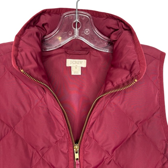 J. Crew Factory Women's Quilted down Vest in Rich Burgundy size small - Picture 2 of 7